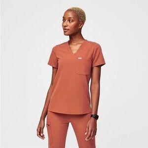 Figs Catarina One Pocket scrub top